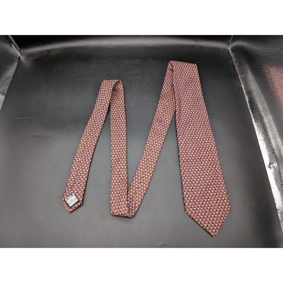 The Metropolitan MUSEUM of ART Men's Silk Tie Red Pattern Imported Silk RARE - Picture 4 of 6